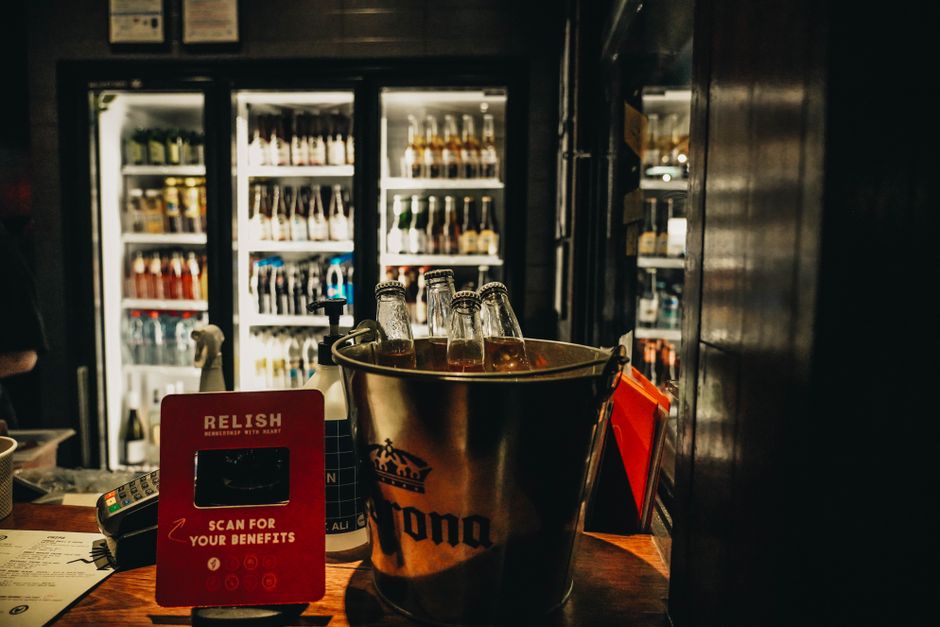 walk in cooler freezing food — walk in cooler restaurant